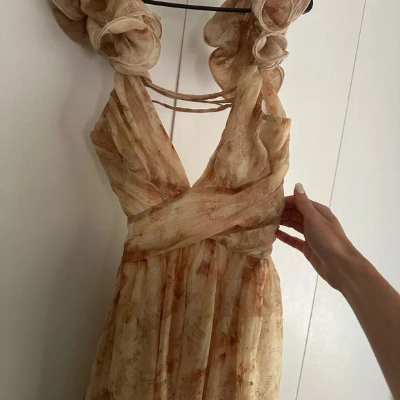 Storia Cream Floral Maxi Dress - Picture 4 of 9